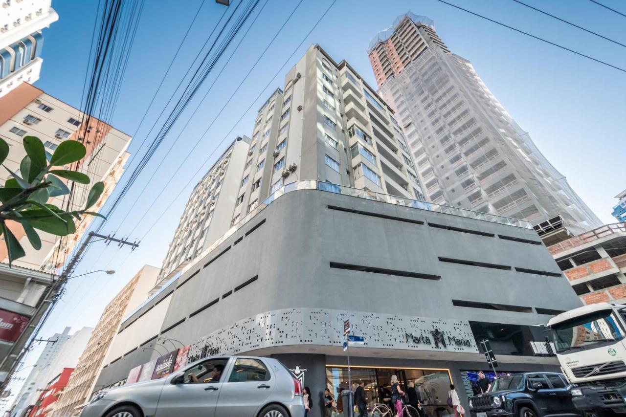Em Frente Ao Shopping Atlantico! Com Sacada, Garagem E Ar Condicionado Lejlighed Balneário Camboriú Eksteriør billede